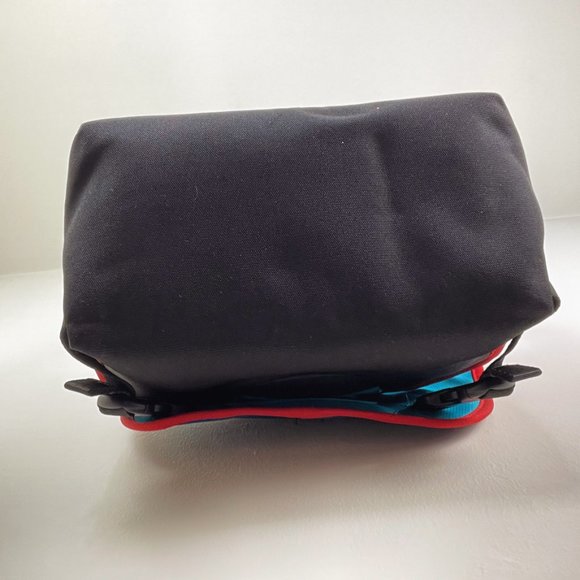 Crumpler 6 Million Dollar Home Shoulder Bag for Compact Digital SLR Camera Bag - Picture 11 of 13